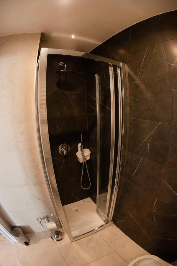 La Residenza Isabella Hotell Milano Exteriör bild