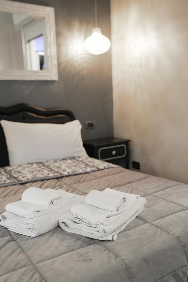 La Residenza Isabella Hotell Milano Exteriör bild